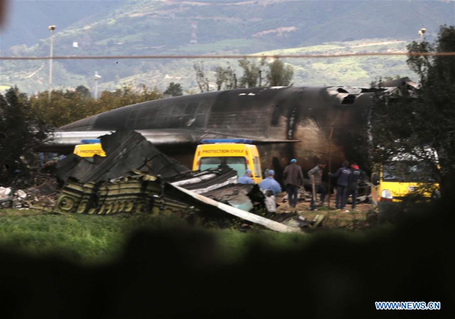 Queda de avi?o militar na Argélia deixa 257 mortos