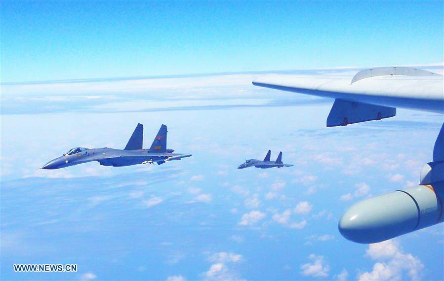 For?a Aérea da China realiza patrulhamento aéreo nas ilhas