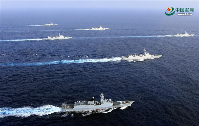 Forma??o de porta-avi?es da China realiza exercício no Pacífico Ocidental