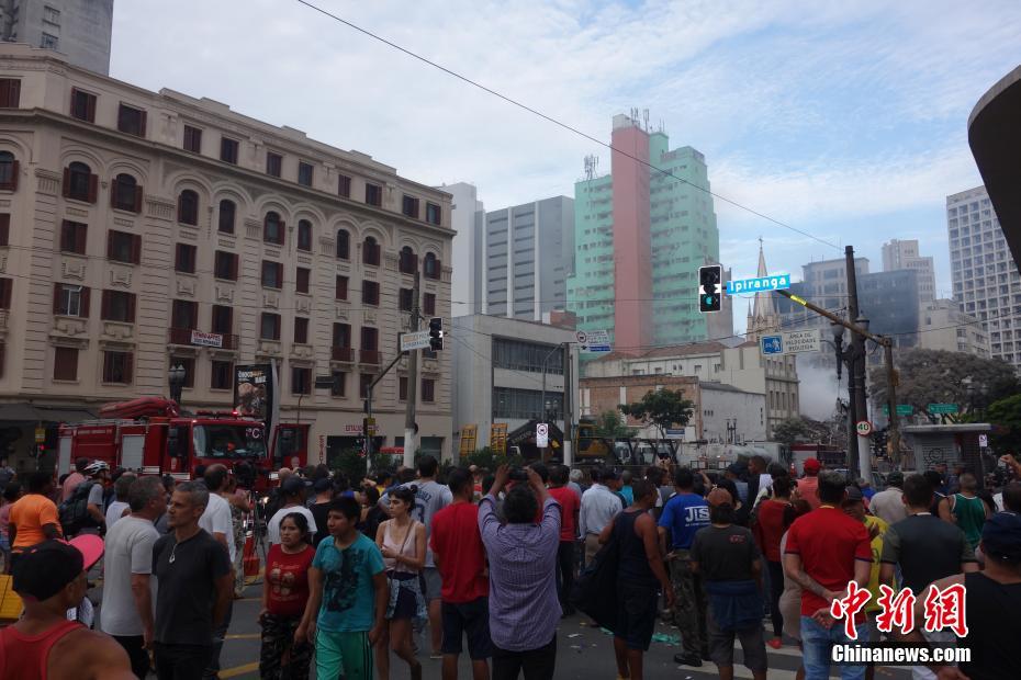 Colapso de edifício após incêndio deixa 1 morto e 3 desaparecidos em S?o Paulo