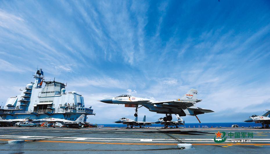 Galeria: Frota naval de porta-avi?es efetua manobras nas regi?es marítimas da China