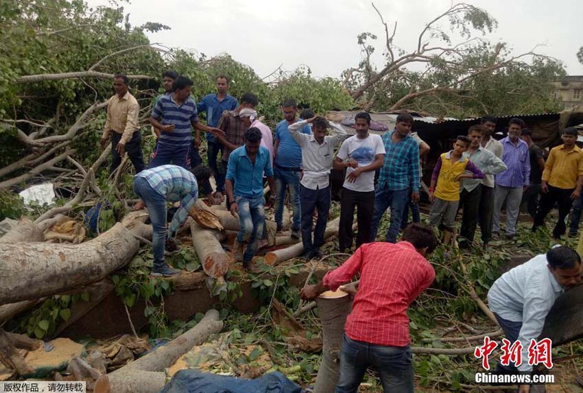 Tempestade de areia deixa pelo menos 116 mortos no norte da índia
