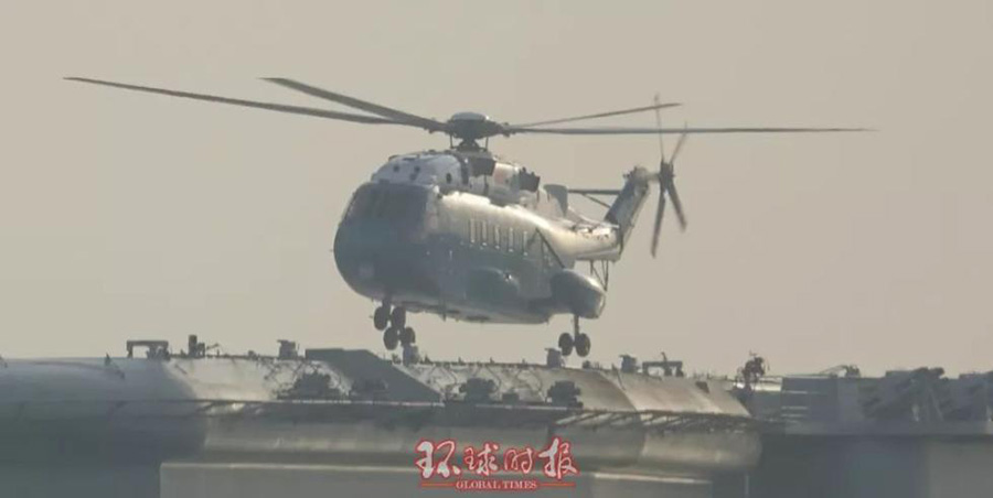Porta-avi?es de fabrico doméstico testa opera??o com helicópteros