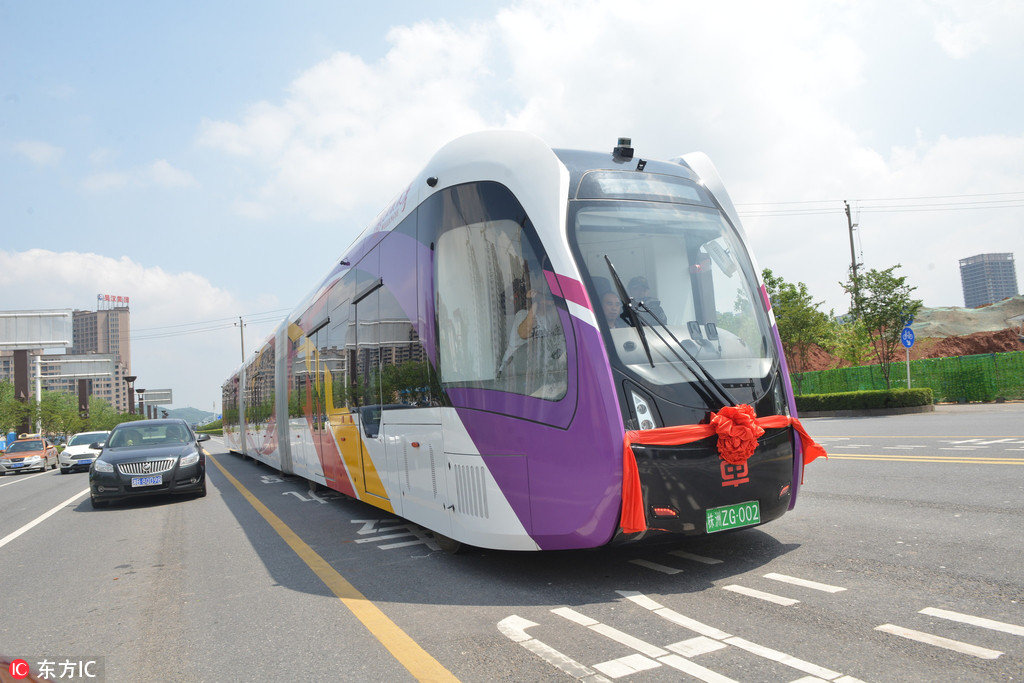 Primeiro trem movido sobre carris virtuais do mundo inicia teste em Zhuzhou