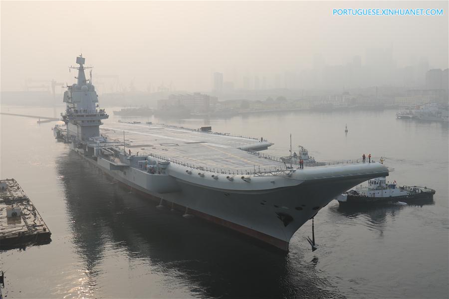 Primeiro porta-avi?es construído pela China inicia testes no mar