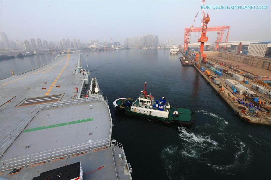 Primeiro porta-avi?es construído pela China inicia testes no mar