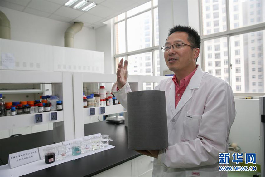 Cientistas chineses desenvolvem novo material para controle de polui??o da água