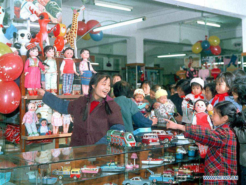Dia Internacional das Crian?as na China: Passado e presente