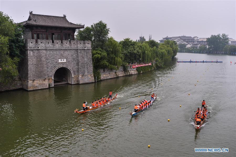 China celebra Festival do Barco de Drag?o