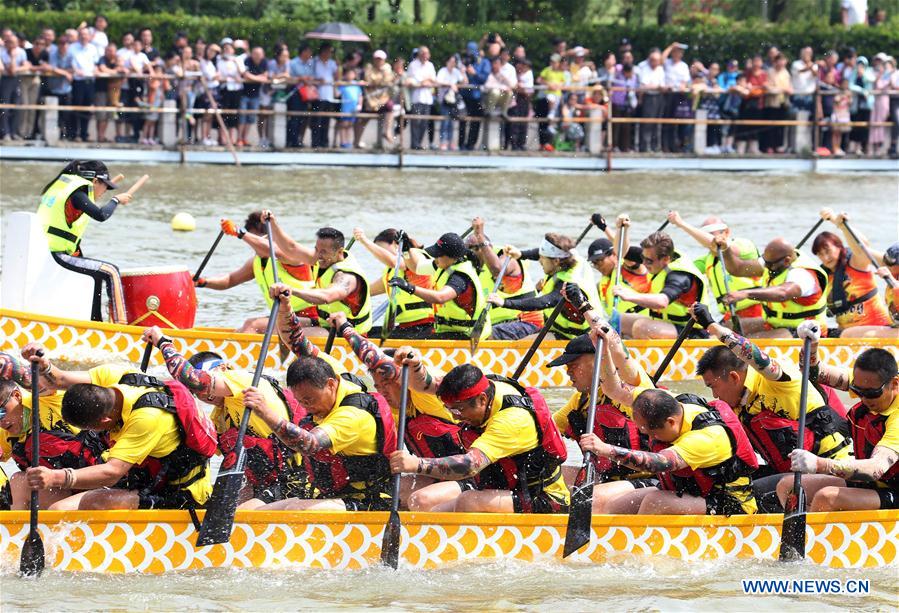 China celebra Festival do Barco de Drag?o