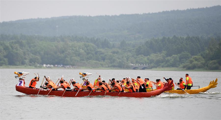 China celebra Festival do Barco de Drag?o