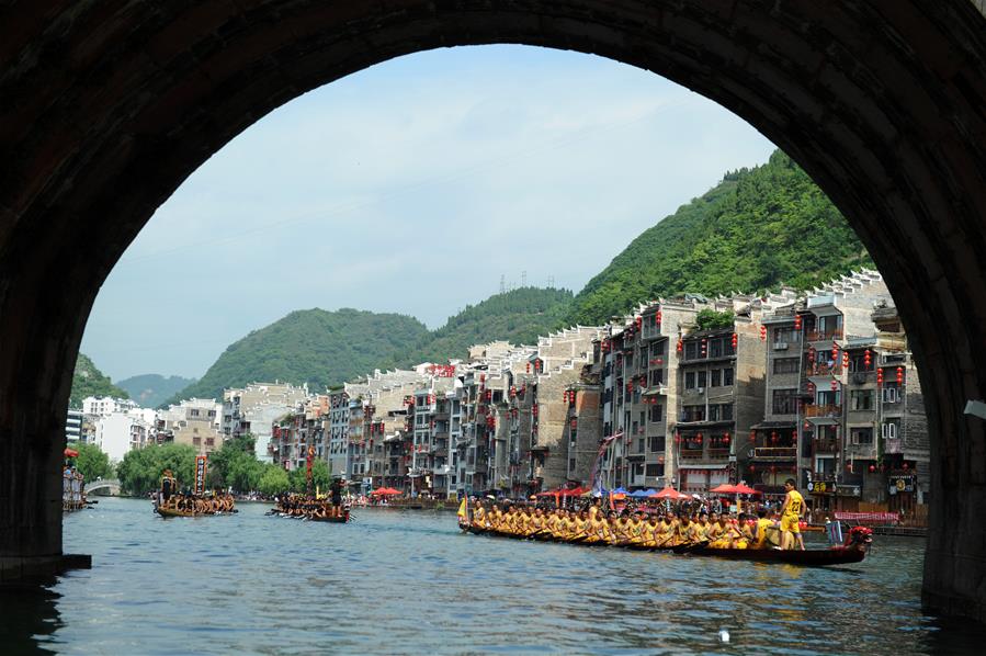 China celebra Festival do Barco de Drag?o