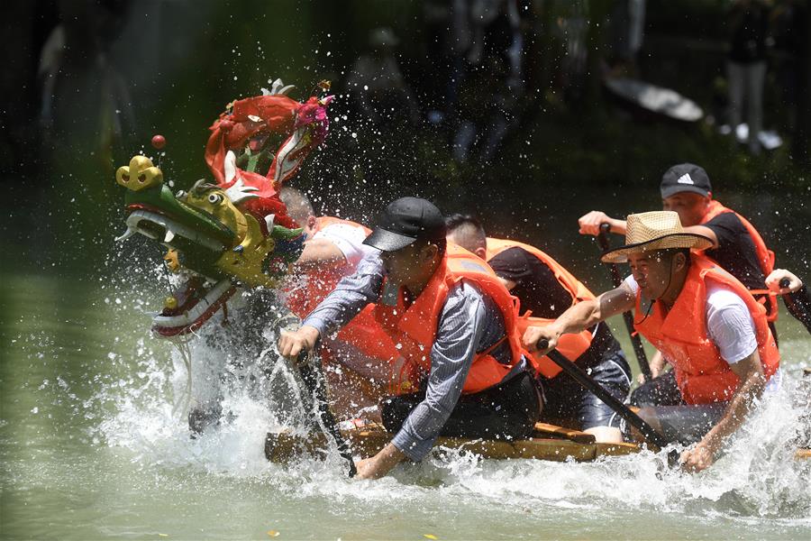 China celebra Festival do Barco de Drag?o