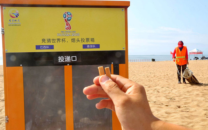 Caixotes para pontas de cigarro permitem “votar” na equipa favorita do mundial