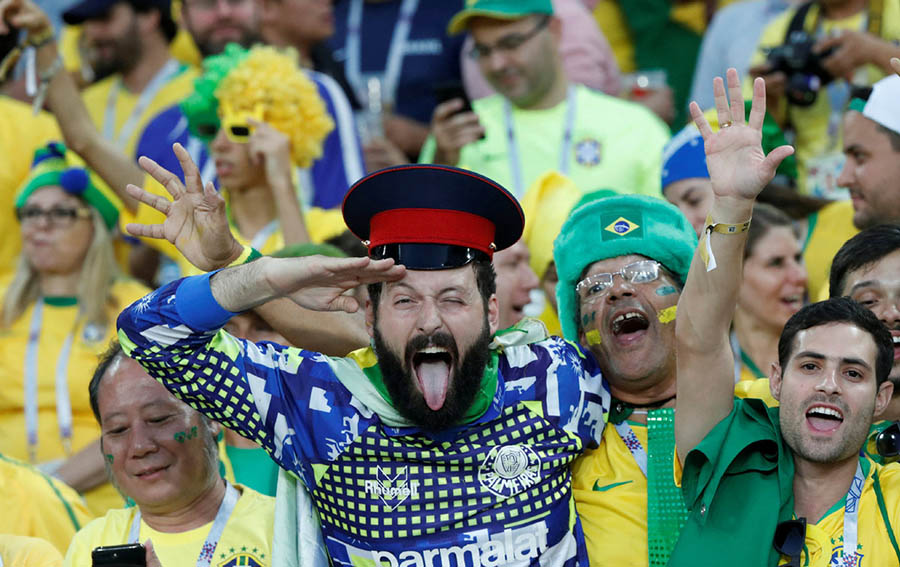 Brasil conquista primeiro lugar no Grupo E após vitória contra  a Sérvia