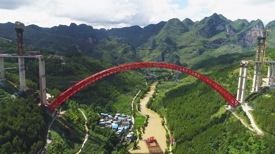 Guizhou: Constru??o da ponte de arco mais extensa do mundo concluída