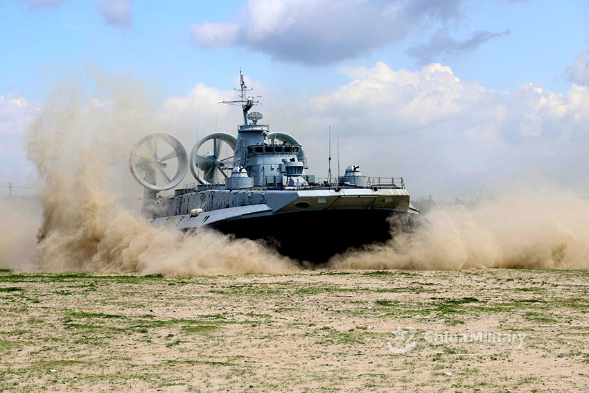 Galeria: LCAC participa em exercício militar