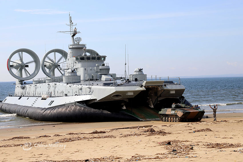 Galeria: LCAC participa em exercício militar