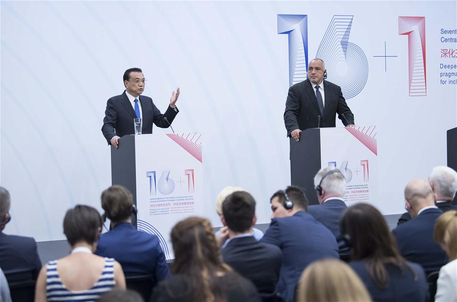 Premiê chinês pede coopera??o pragmática para prosperidade comum