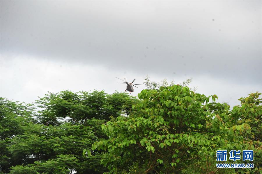 Equipa de futebol e treinador resgatados com sucesso de caverna na Tailandia