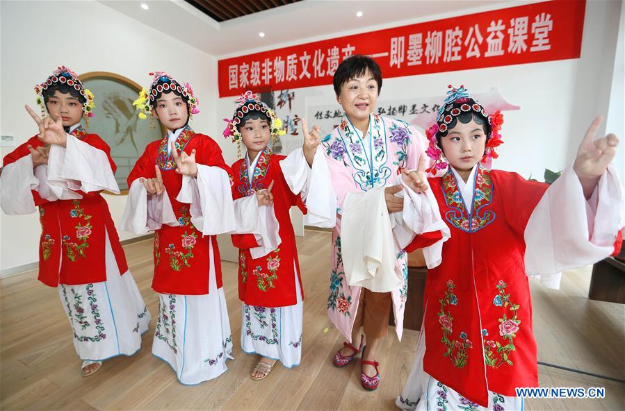 Galeria: Jovens aprendem artes tradicionais chinesas nas férias de ver?o