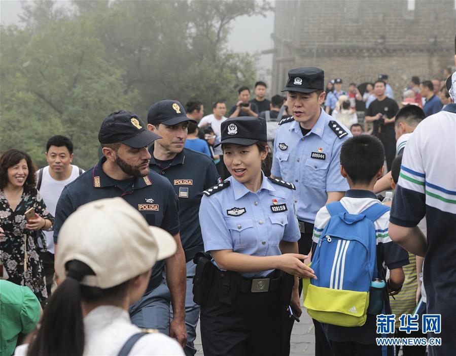 Policiais sino-italianos realizam segunda patrulha conjunta