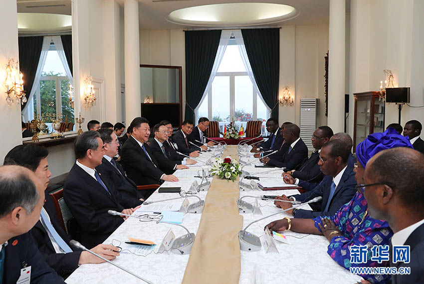 Presidentes chinês e senegalês prometem criar um melhor futuro para as rela??es bilaterais