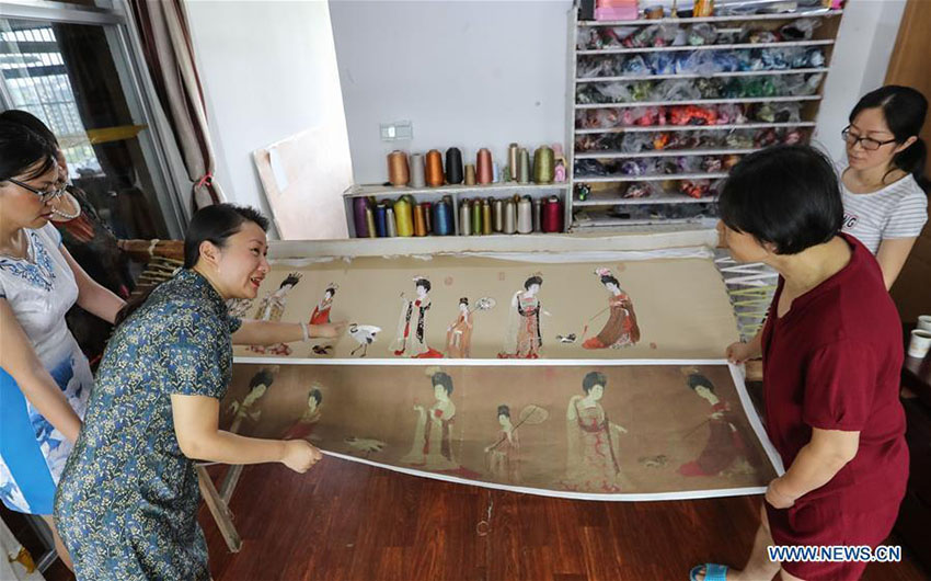 Jiangsu organiza exibi??o de bordados de Suzhou