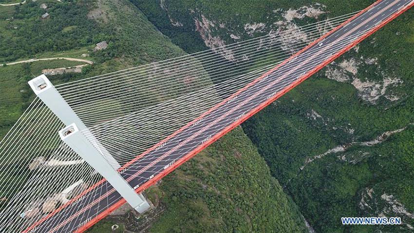 Galeria: Paisagem singular da Ponte de Beipanjiang