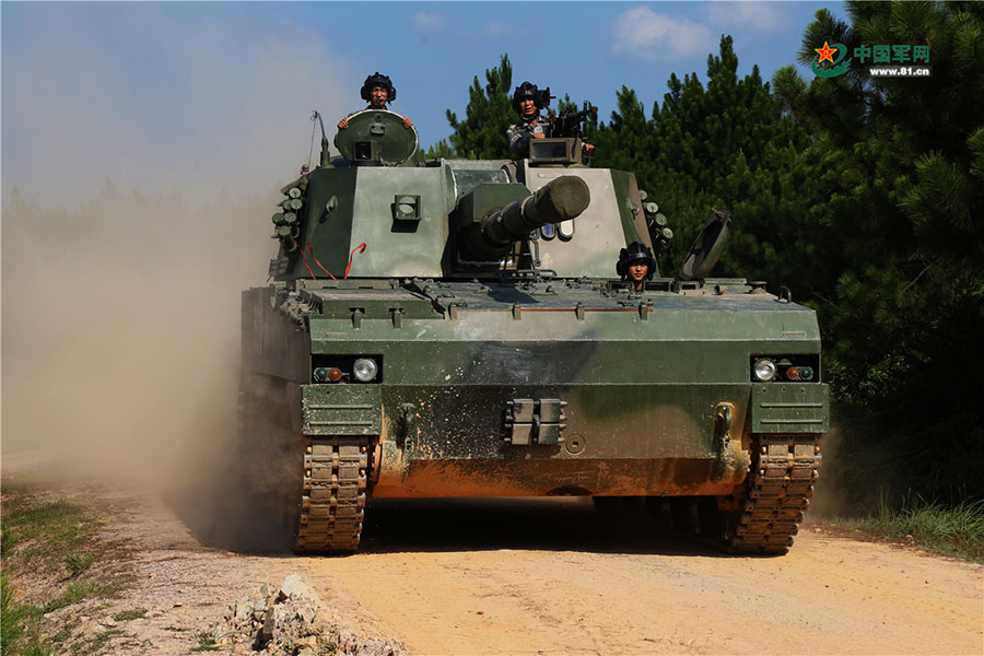 Exército chinês realiza exercício de simula??o de batalha