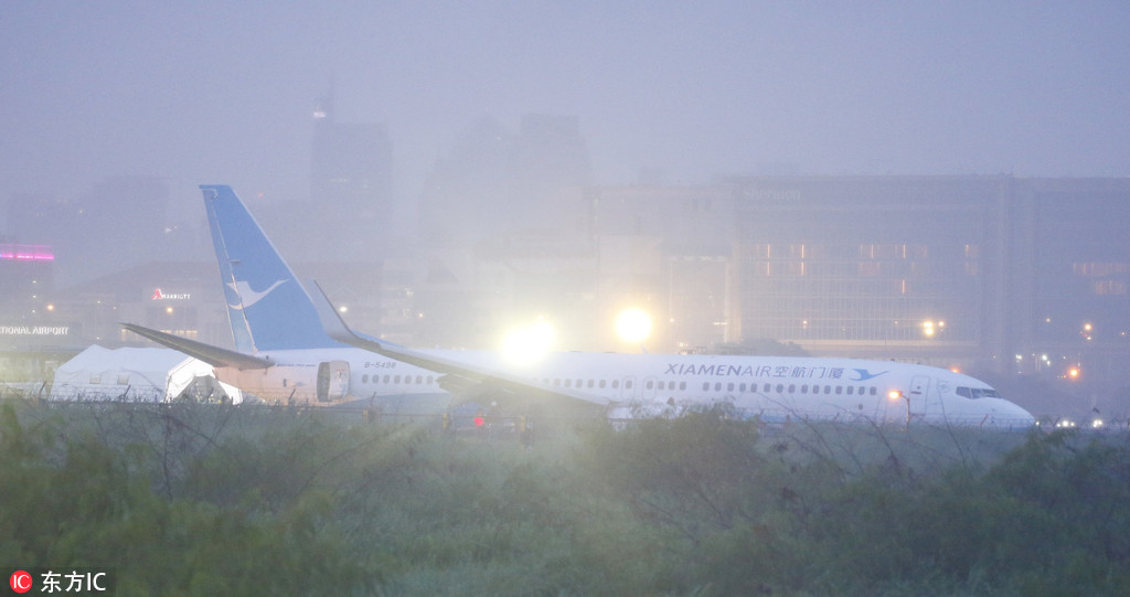 Avi?o da Xiamen Airlines sai da pista em Manila
