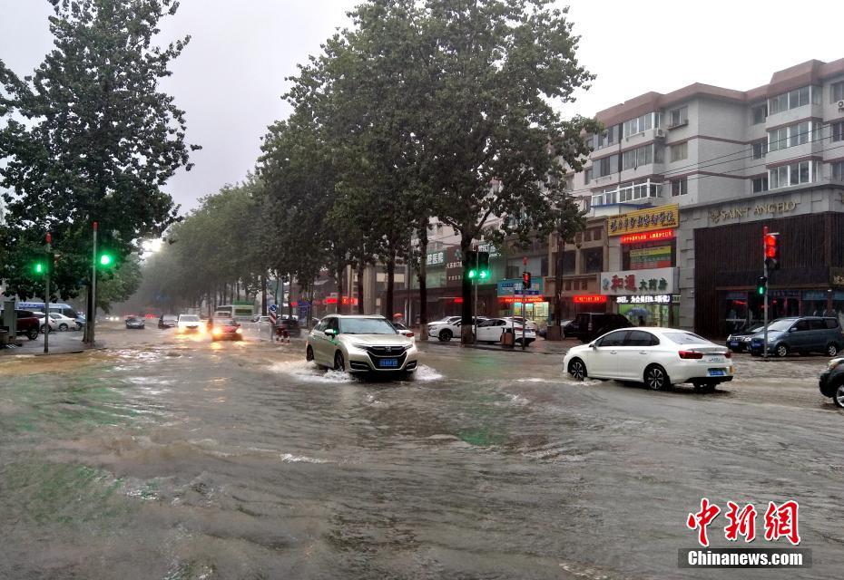 Tuf?o Rumbia provoca chuvas intensas em Dalian