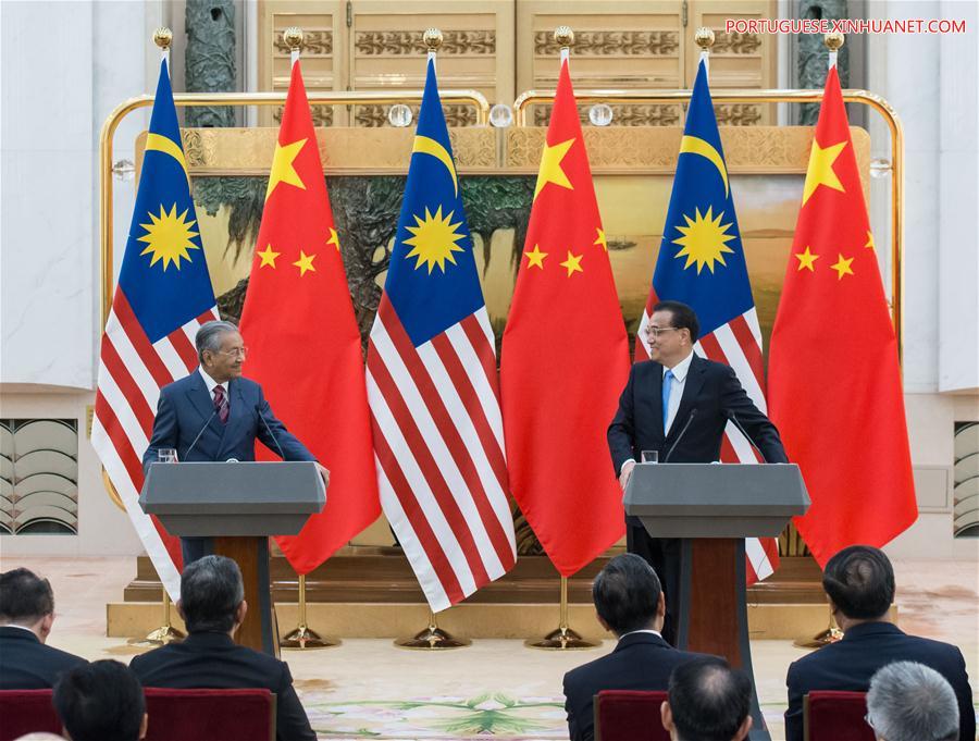 China promete elevar rela??es com Malásia para novo nível