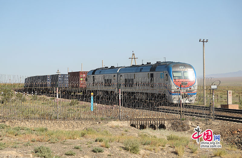 Cintur?o e Rota: Esta??o ferroviária de Alashankou, a porta de entrada na China
