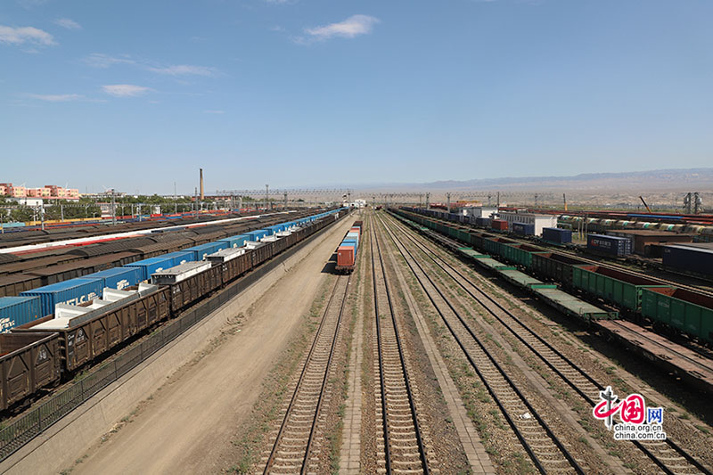 Cintur?o e Rota: Esta??o ferroviária de Alashankou, a porta de entrada na China
