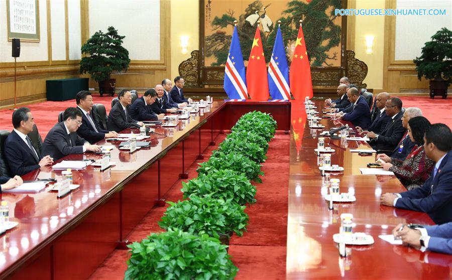 Xi reúne-se com primeiro-ministro de Cabo Verde