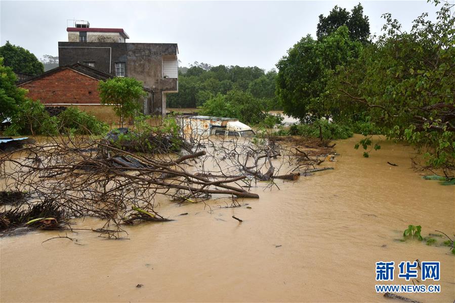 Supertuf?o Mangkhut deixa quatro mortos no sul da China
