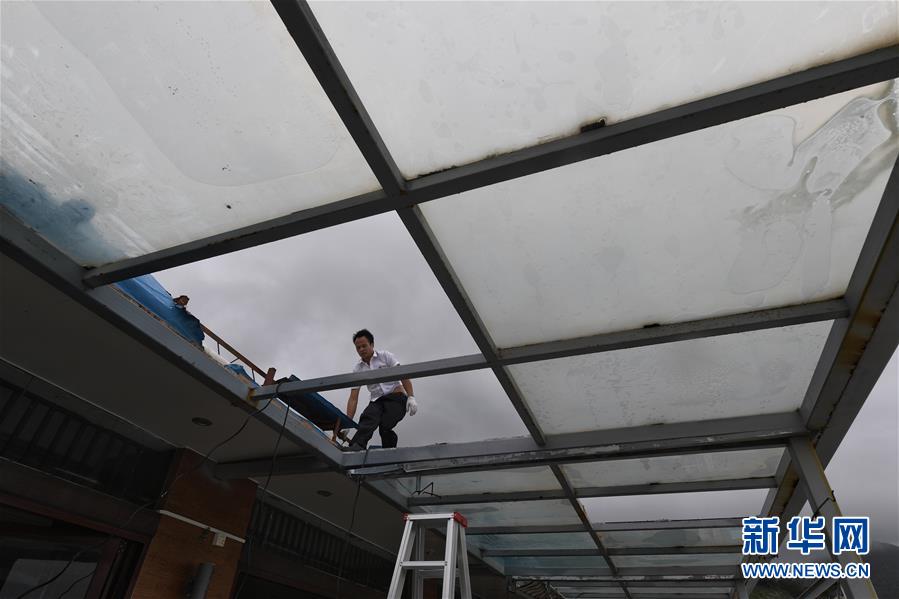 Trabalhos de resgate iniciados em Shenzhen após passagem de super tuf?o