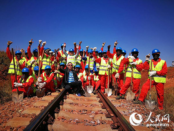 Cintur?o e Rota: Ferrovia de Benguela promove desenvolvimento de Angola