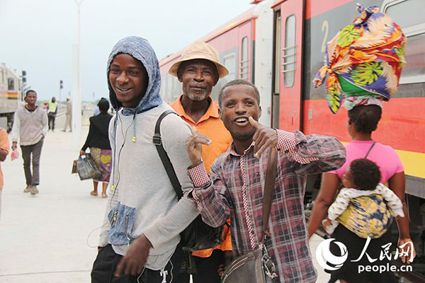 Cintur?o e Rota: Ferrovia de Benguela promove desenvolvimento de Angola