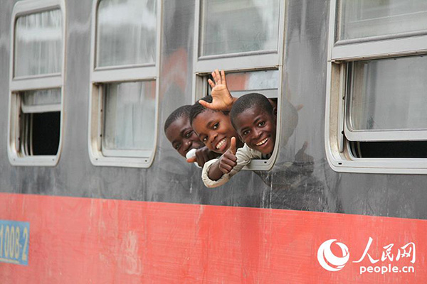 Cintur?o e Rota: Ferrovia de Benguela promove desenvolvimento de Angola