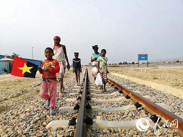 Cintur?o e Rota: Ferrovia de Benguela promove desenvolvimento de Angola