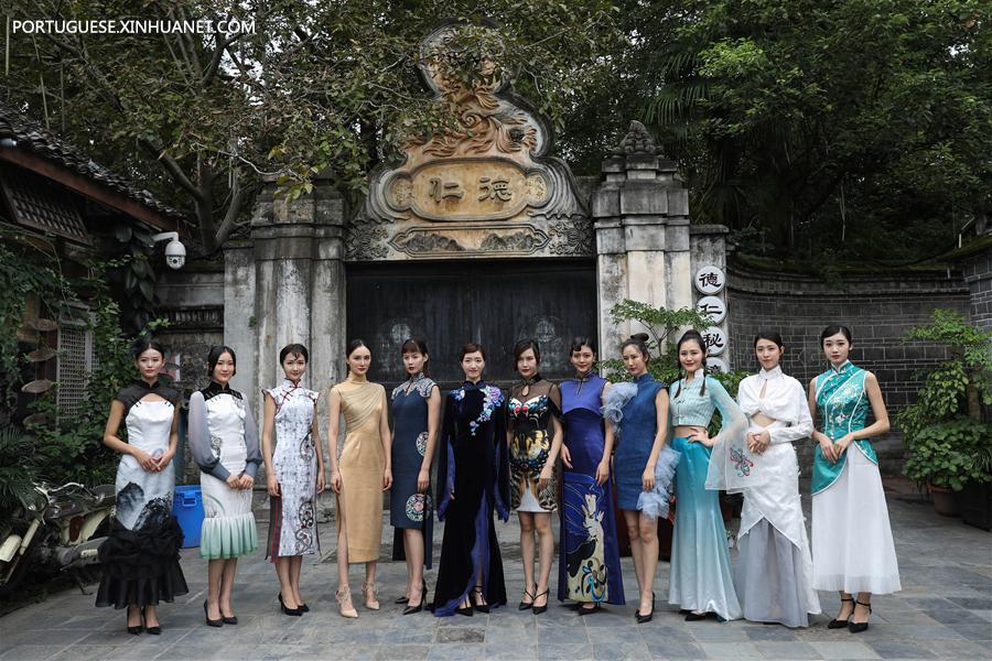 Competi??o de design de cheongsam em Sichuan