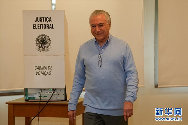 Bolsonaro lidera corrida presidencial brasileira