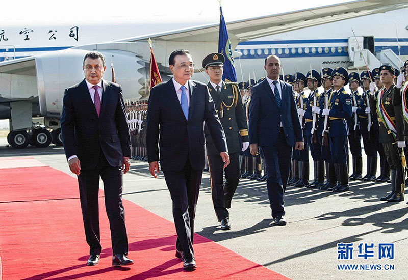Premiê chinês chega ao Tadjiquist?o para reuni?o da OCS e visita oficial