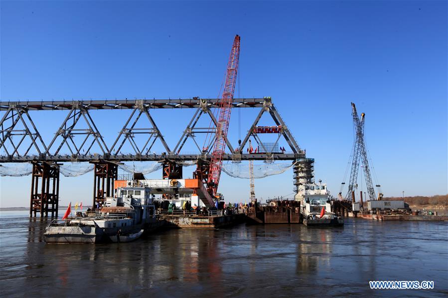 Concluída sec??o principal da 1a ponte ferroviária transfluvial na fronteira sino-russa