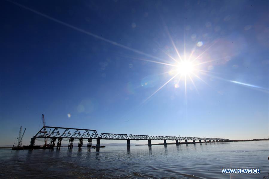 Concluída sec??o principal da 1a ponte ferroviária transfluvial na fronteira sino-russa