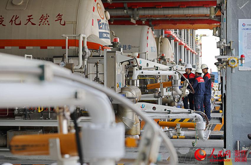 Transporte externo e descarga anual de gás natural liquefeito em Zhejiang ultrapassa 4 milh?es de toneladas
