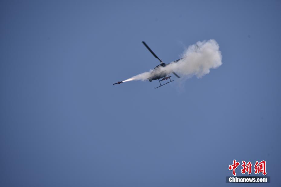 Helicóptero aut?nomo de reconhecimento-ataque da China AV500W termina testes