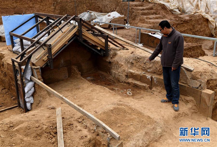 Arqueólogos chineses descobrem bebida alcoólica de 2 mil anos em tumba antiga